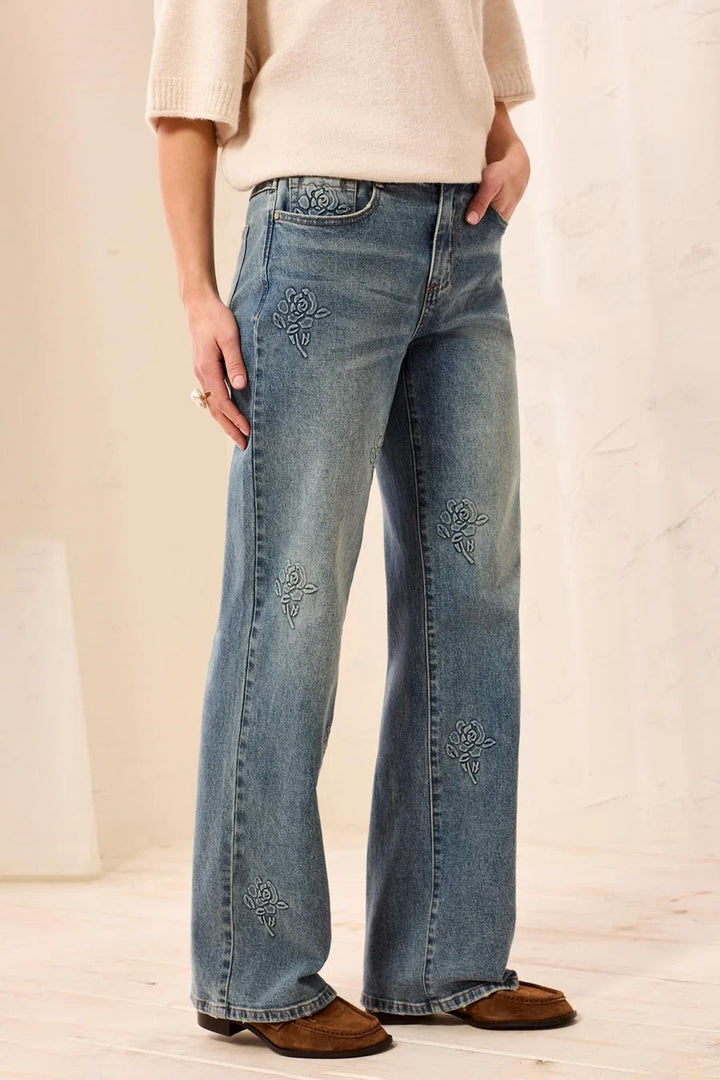 SOPHIA CURVY STRAIGHT LEG EMBROIDERED JEANS "FLOWERBLUE"