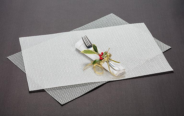 WHITE GLITTERY PLACEMAT - 12X18''L