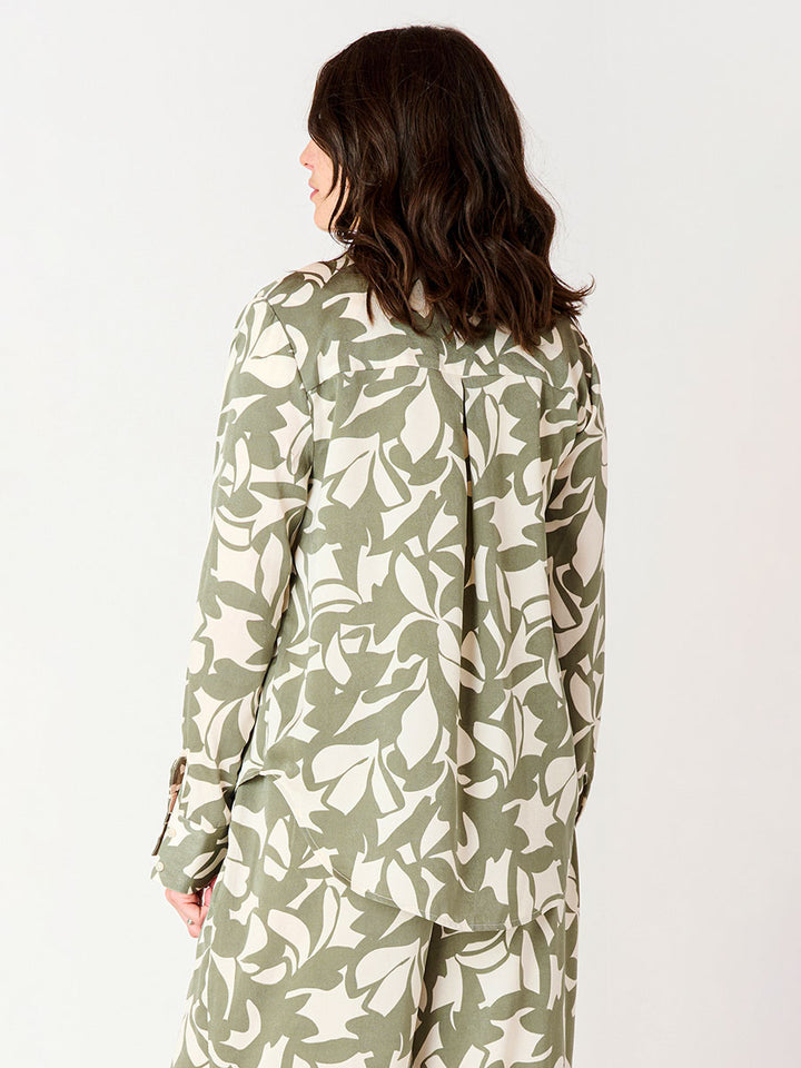 LS SATIN BLOUSE "CREAM/SAGE FLORAL"