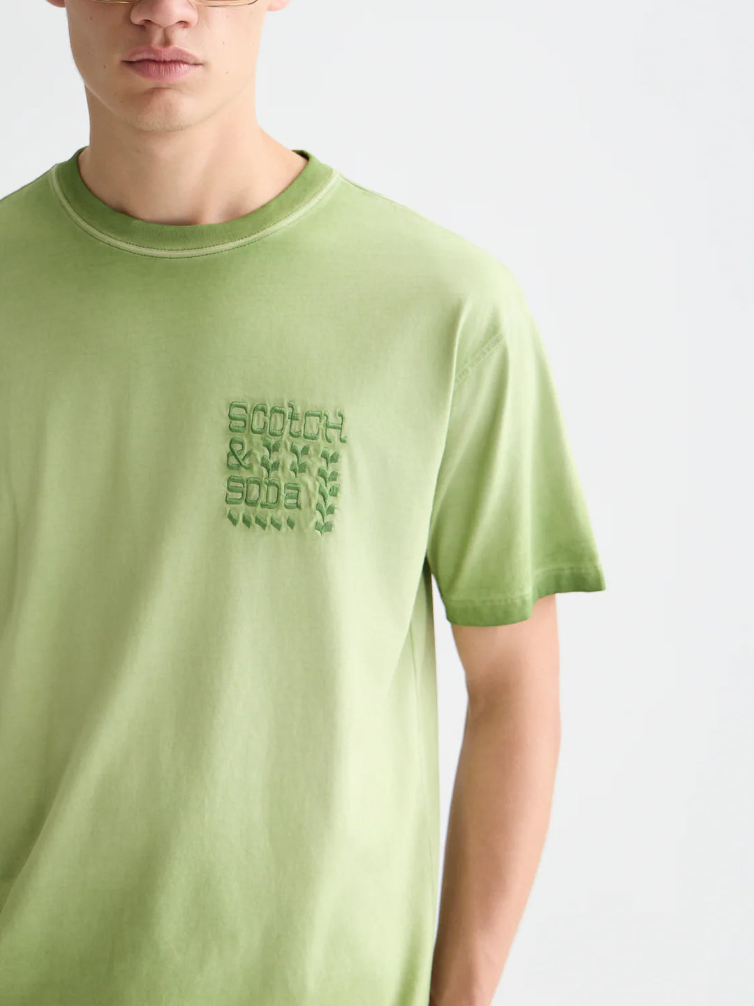 EMBROIDERED ARTWORK RELAXED T-SHIRT "GARDEN GREEN"