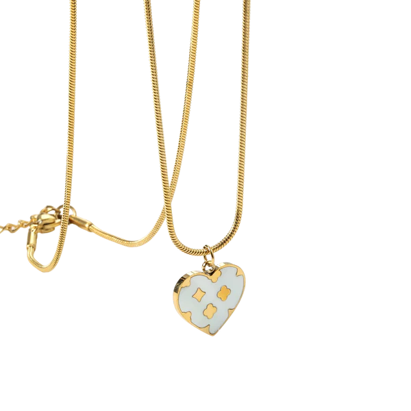 LUCKY HEART SHELL PENDANT