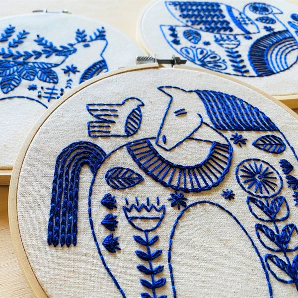 HYGGE HORSE COMPLETE EMBROIDERY KIT