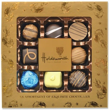 CLASSIC MILK & DARK CHOCOLATE ASSORTMENT BOX 110G