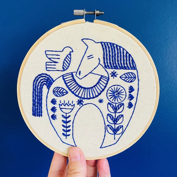 HYGGE HORSE COMPLETE EMBROIDERY KIT