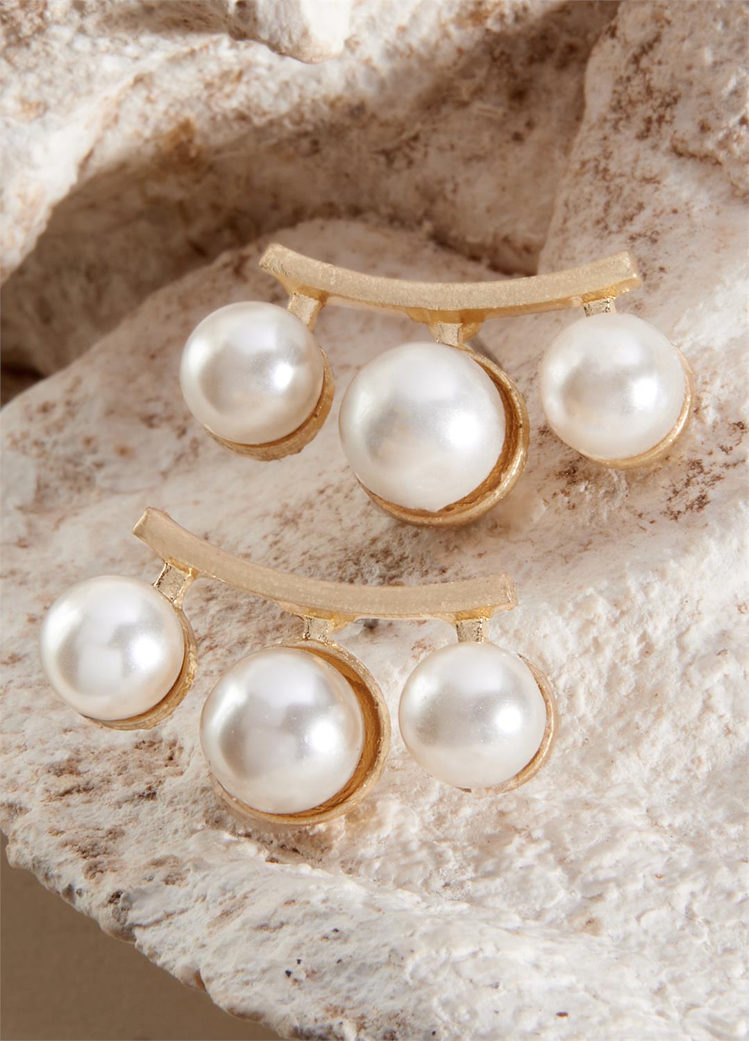 ILSA PEARL EARRINGS