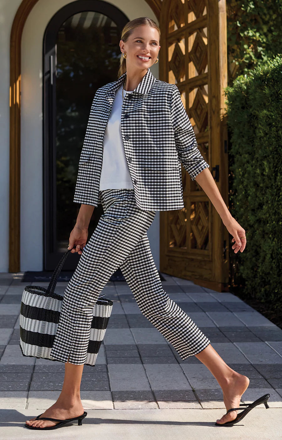 LONG-SLEEVE BUTTON FRONT JACKET "BLACK"