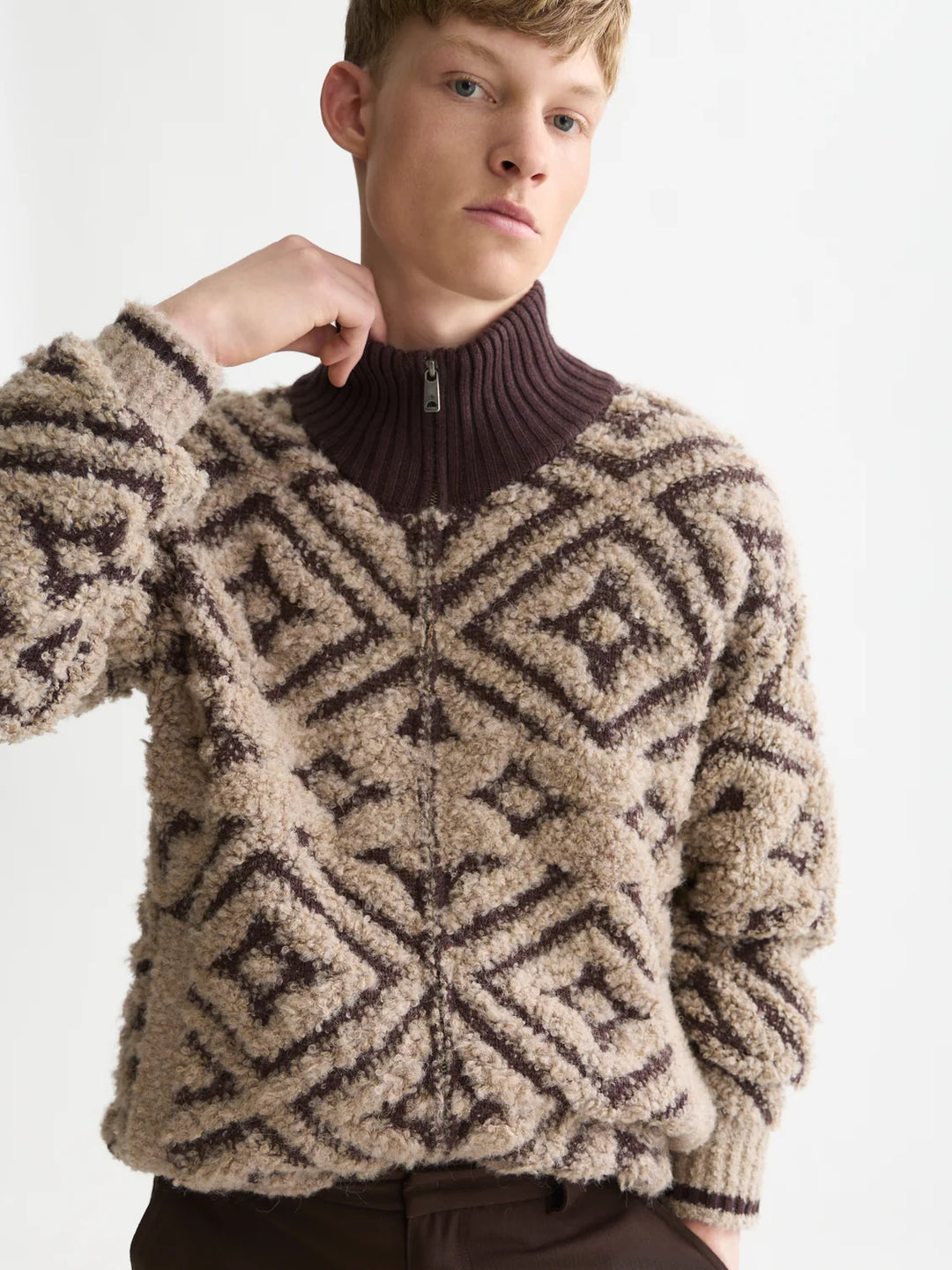 JACQUARD WOOL-BLEND ZIP-THROUGH RELAXED PULLOVER "WALNUT"