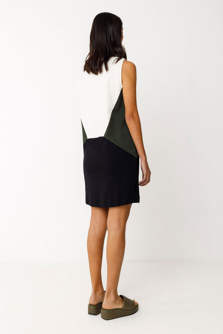 LAGA-GOTS DRESS "BLACK"