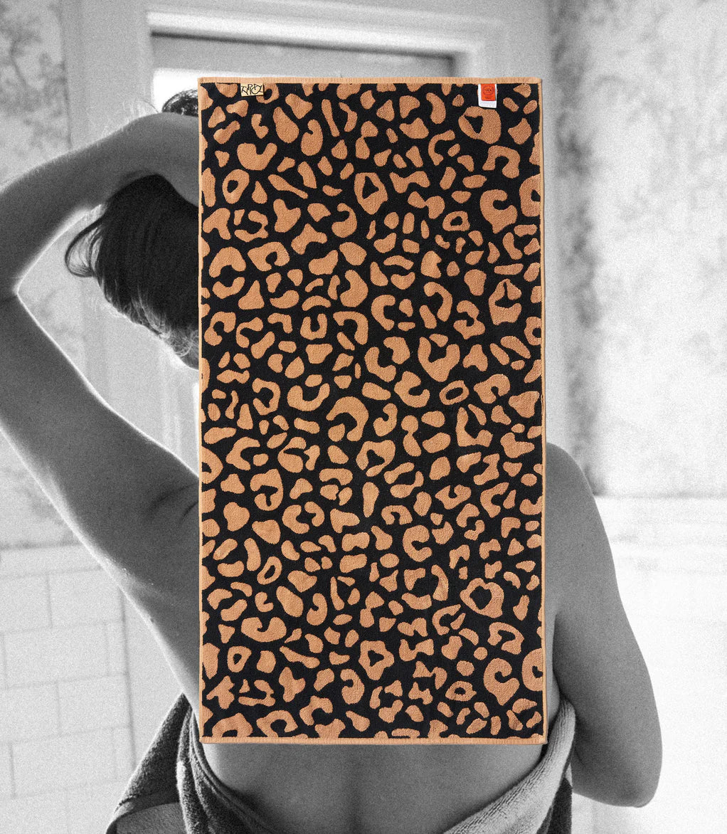CLASSIC STRETCH TOWEL "WILD" - LEOPARD
