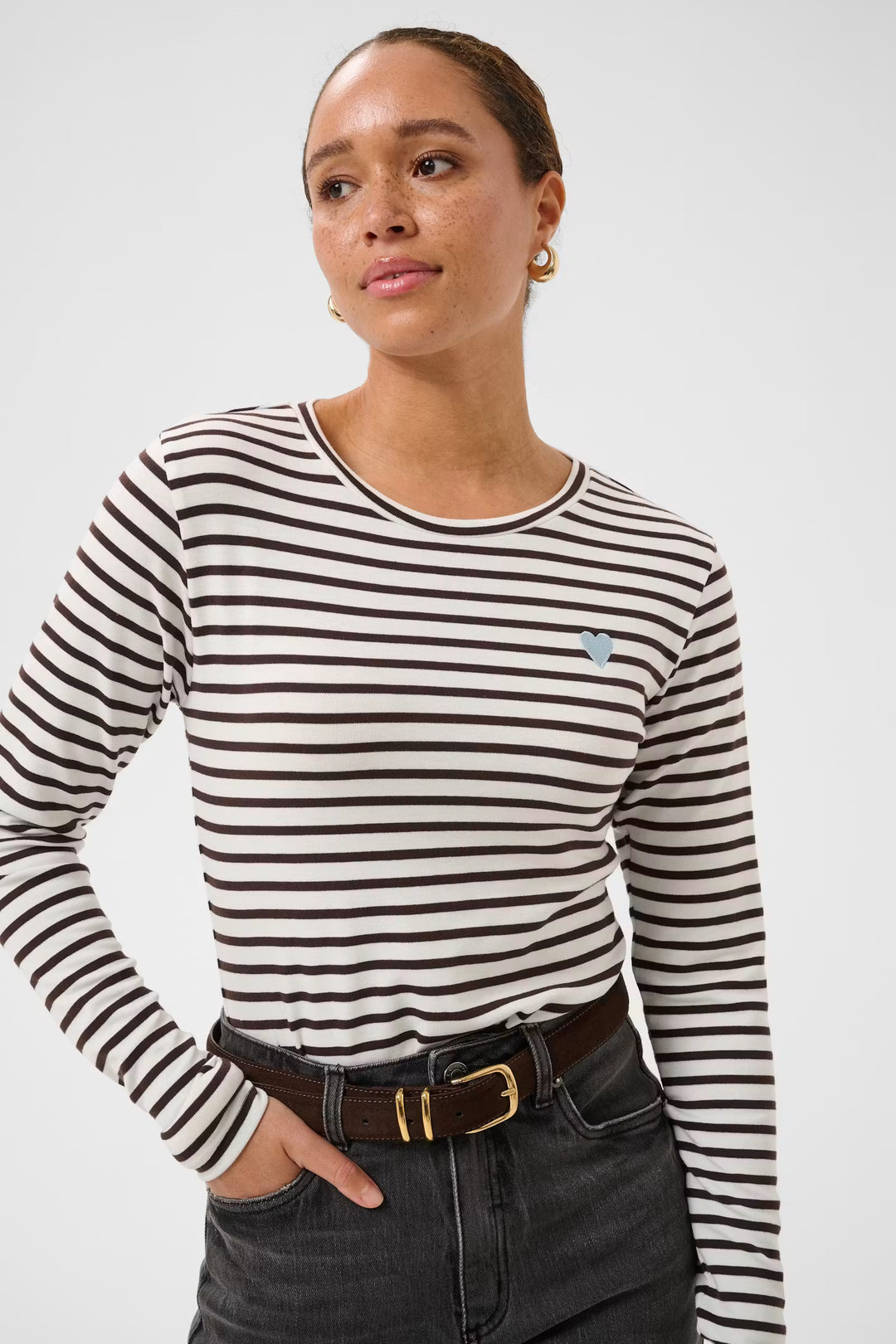 LIDDY T-SHIRT "CHALK/BROWN/BLUE HEART"