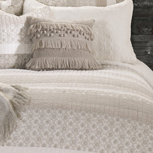 LOLA IVORY AND TAUPE QUILT - KING