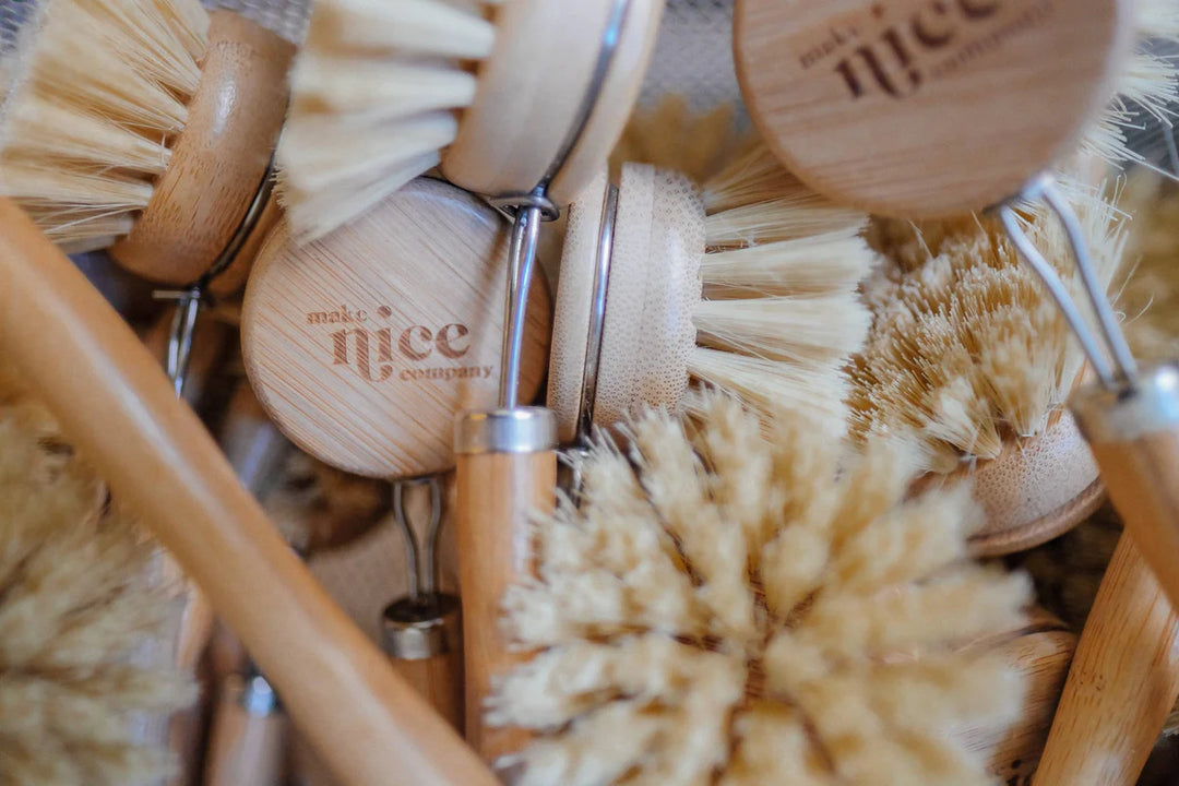 MAKE NICE COMPANY - DISH BRUSH - SINGLE