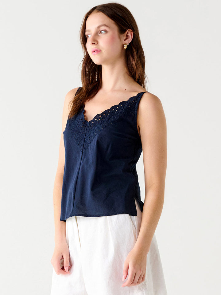 EYELET TANK