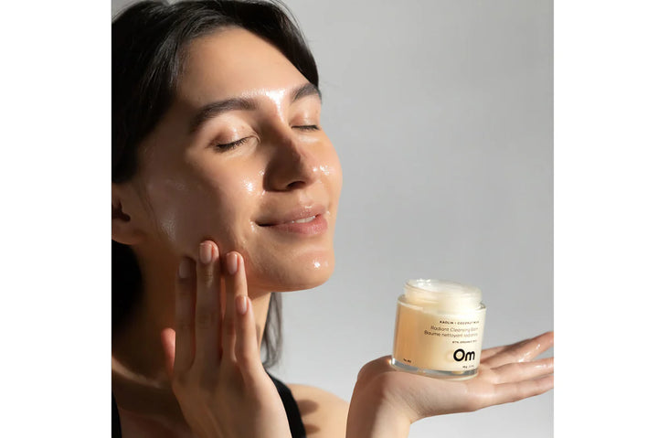 MINI KAOLIN + COCONUT MILK RADIANT CLEANSING BALM