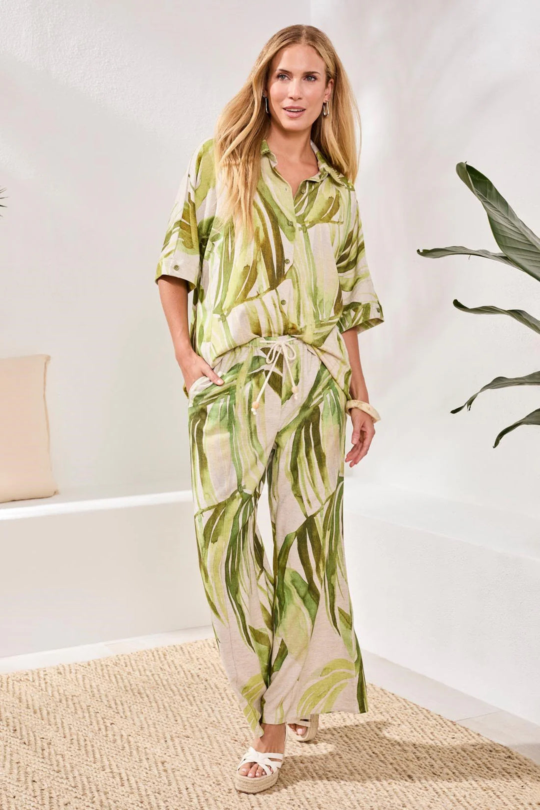 FLOWY LINEN FLARE PANTS WITH DRAWCORD WAIST "MINTLEAF"
