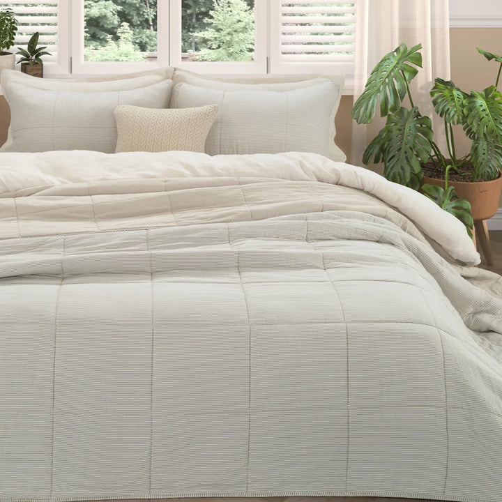 TAGLIATELLE NATURAL STRIPED REVERISBLE QUILT - KING