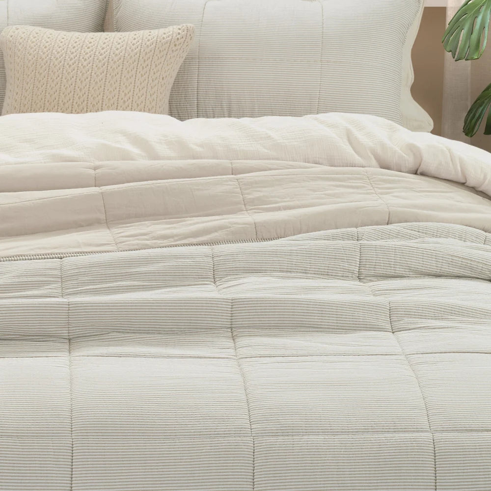 TAGLIATELLE NATURAL STRIPED REVERSIBLE QUILT - DOUBLE/QUEEN