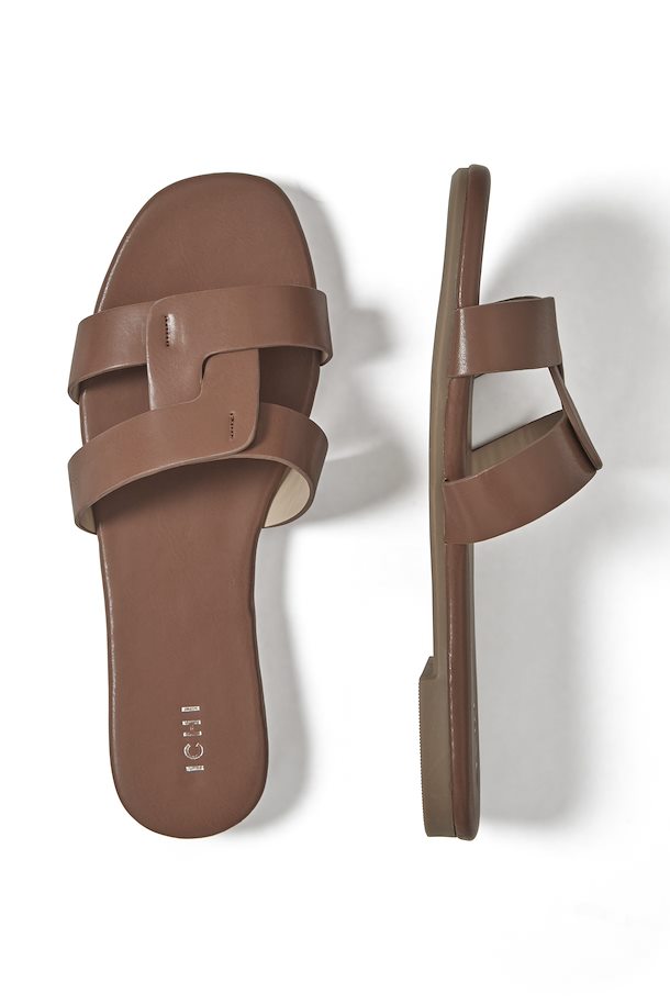 IANIVI SANDAL