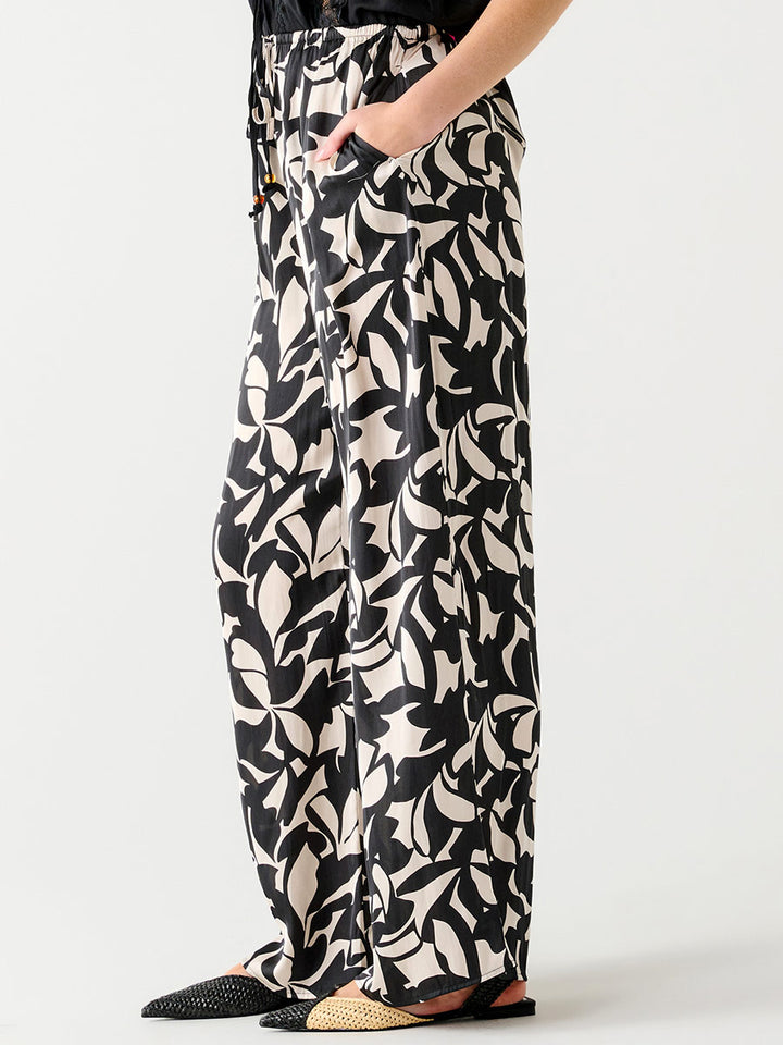 LOOSE PRINTED SATIN PANTS