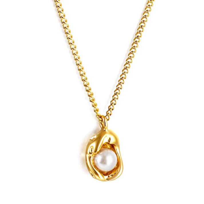 SCULPTURAL PEARL PENDANT