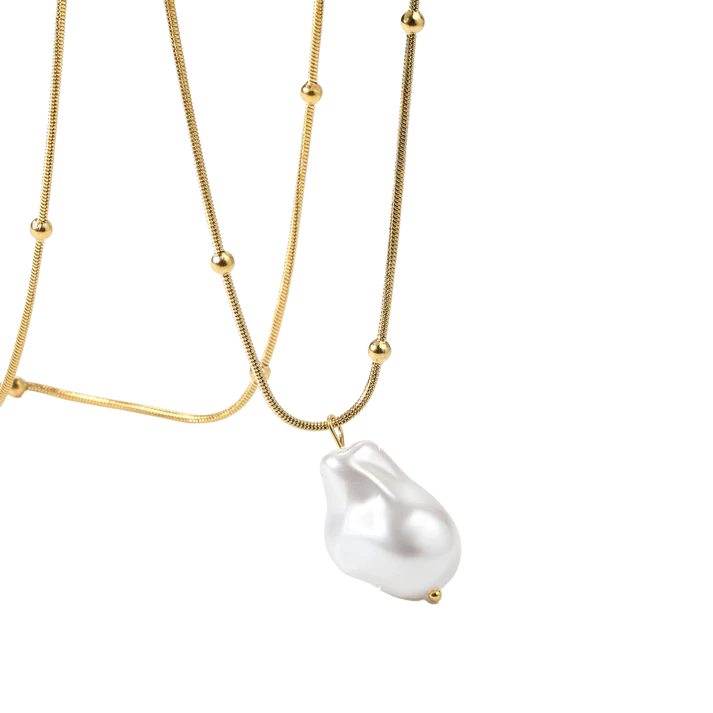 SCULPTURAL PEARL DROP