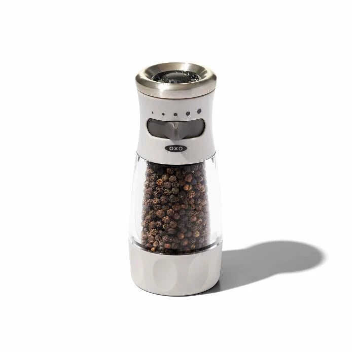 CONTOURED MESS-FREE PEPPER GRINDER