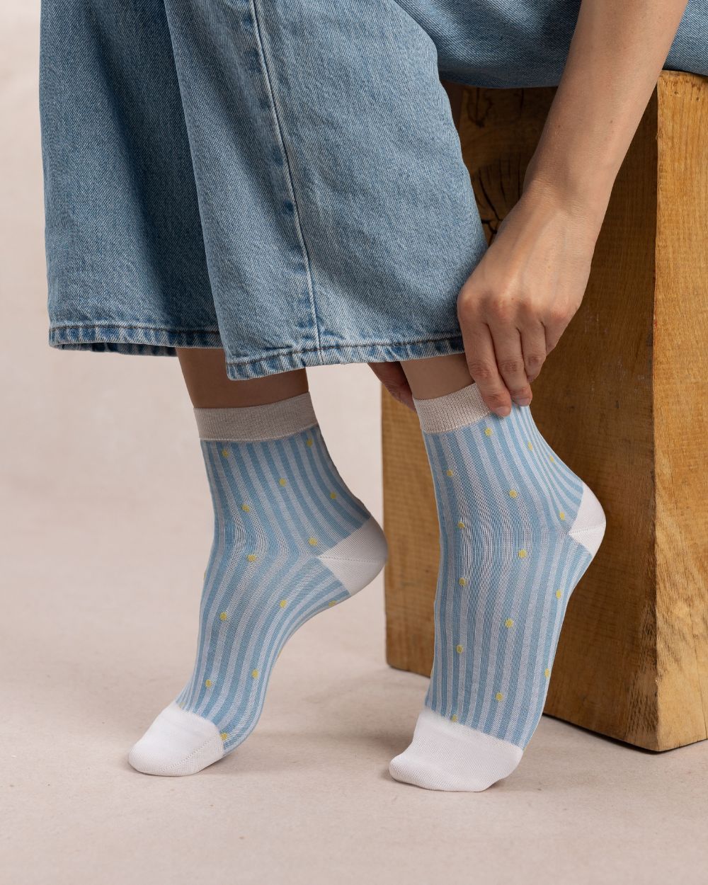POLKA DOT SCOTTISH YARN ANKLE SOCKS "QUARTZ"