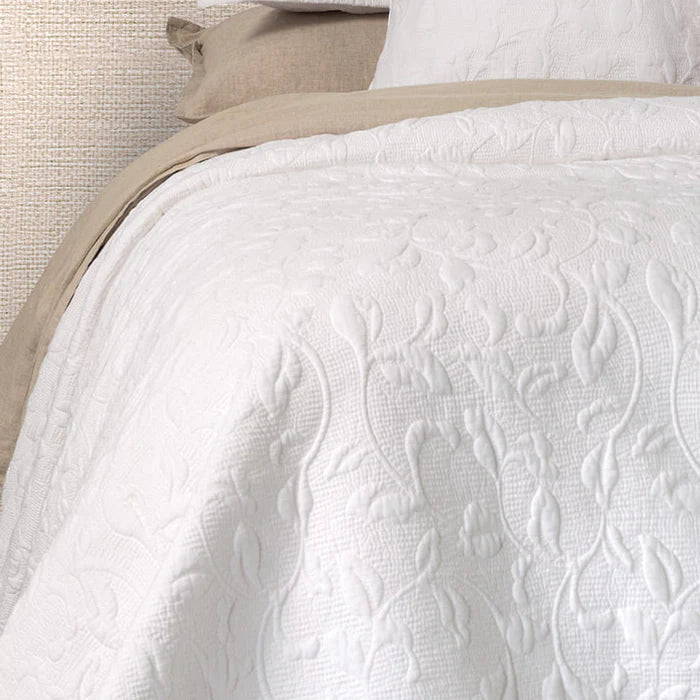 LIANA WHITE QUILT - DOUBLE/QUEEN