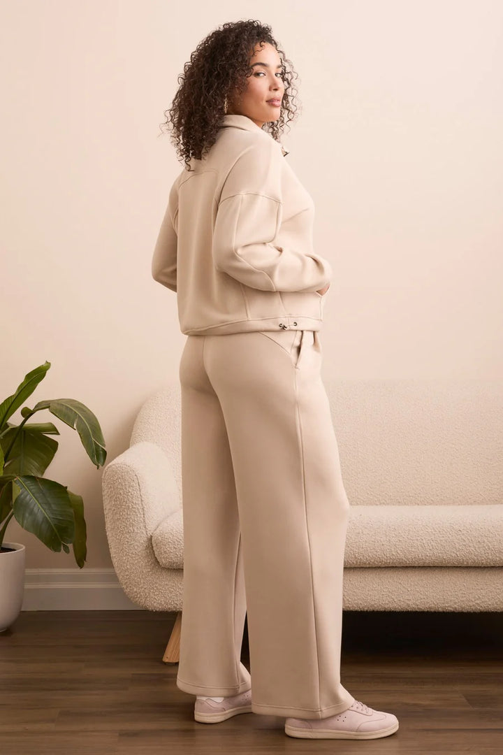 TECHNO LUX RIB ZIP-ACCENT MOCK NECK SWEATER "SANDSTONE"