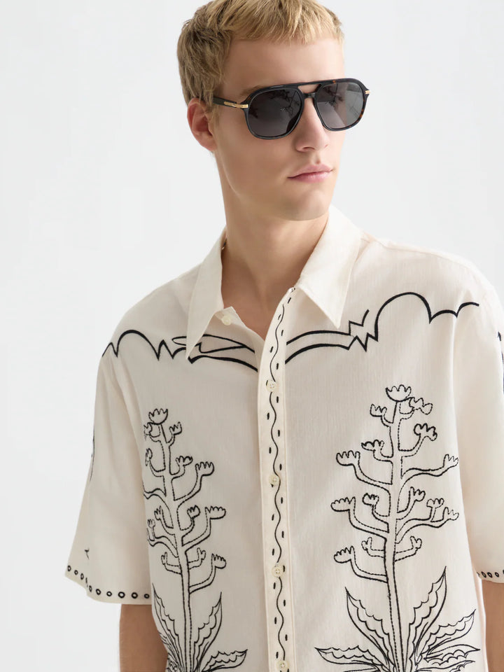 EMBROIDERED SEERSUCKER RELAXED SHORT SLEEVE SHIRT "EGGNOG"