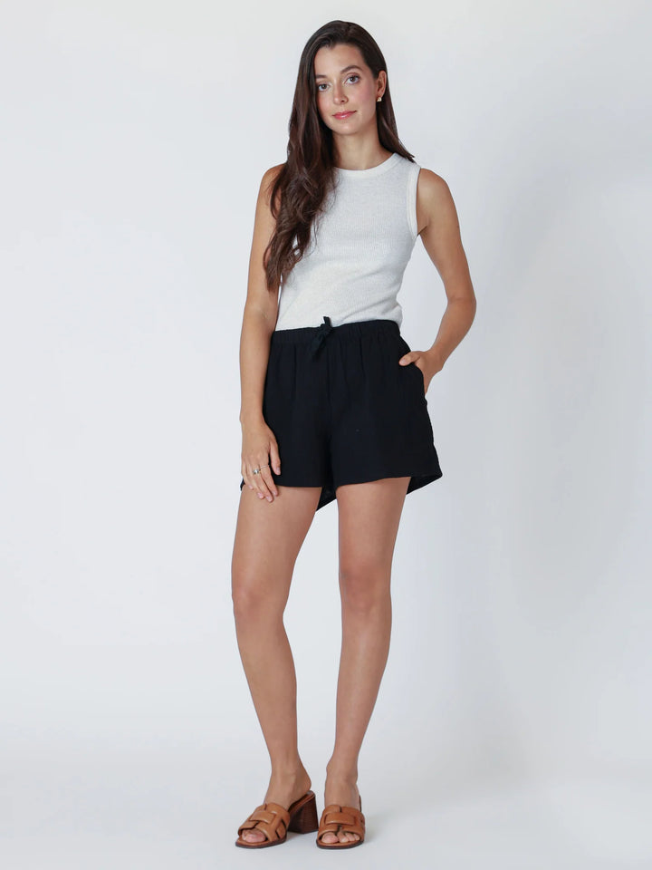 PULL-ON TEXTURED SHORTS "BLACK"