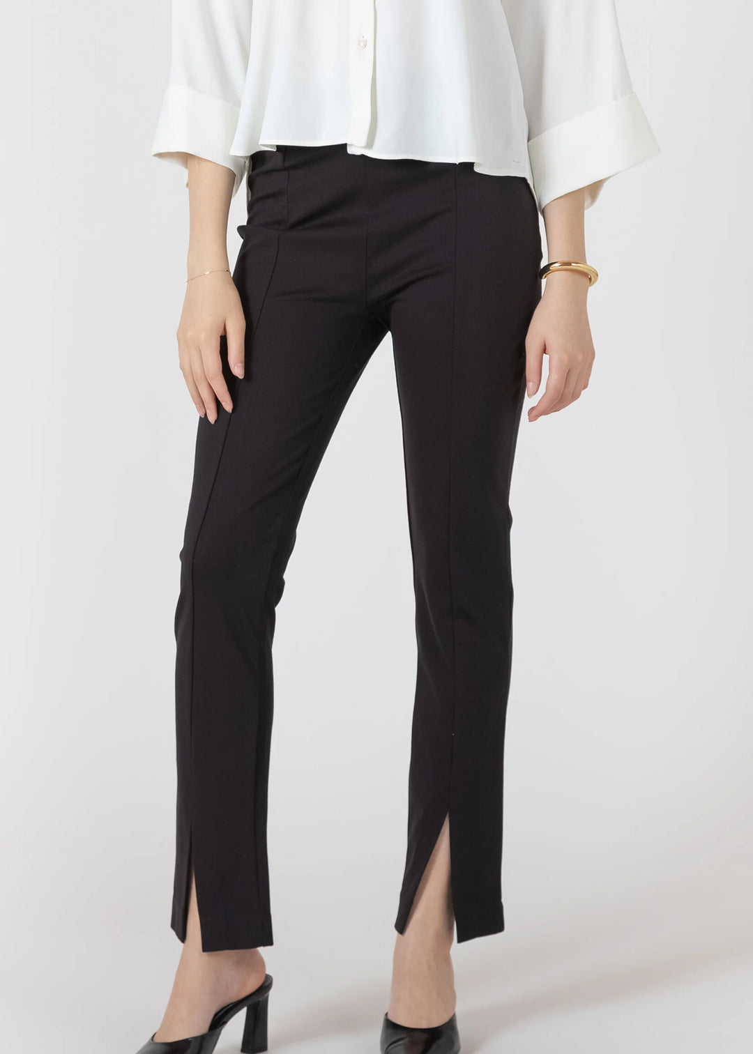 SPLIT HEM SLIM PANTS "BLACK"