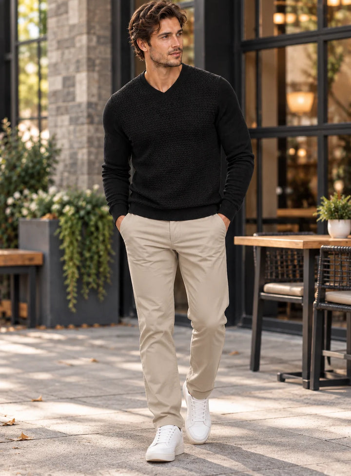 CASHMERE-LIKE KNIT FRONT V-NECK SWEATER "BLACK"