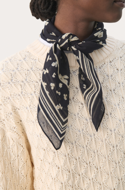 PHIPW SCARF "NAVY BLURRED FLOWER"