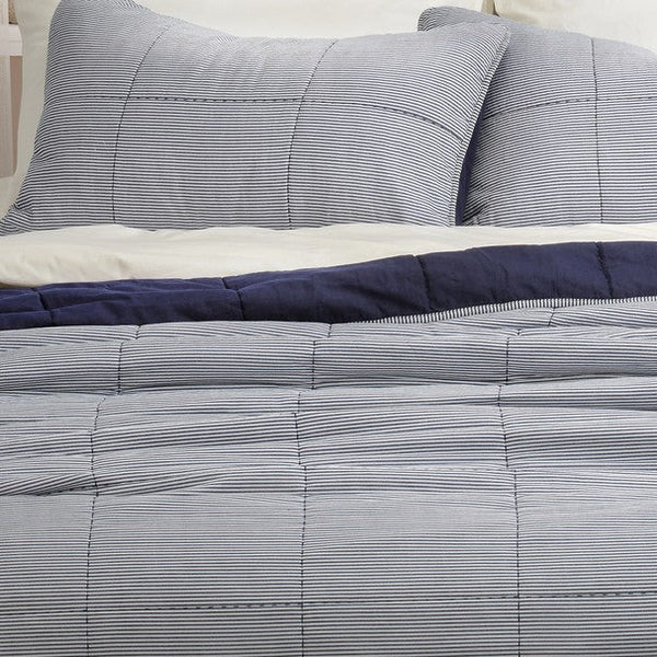 TAGLIATELLE BLUE STRIPED REVERSIBLE QUILT - KING