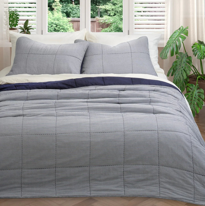 TAGLIATELLE BLUE STRIPED REVERSIBLE QUILT - DOUBLE/QUEEN