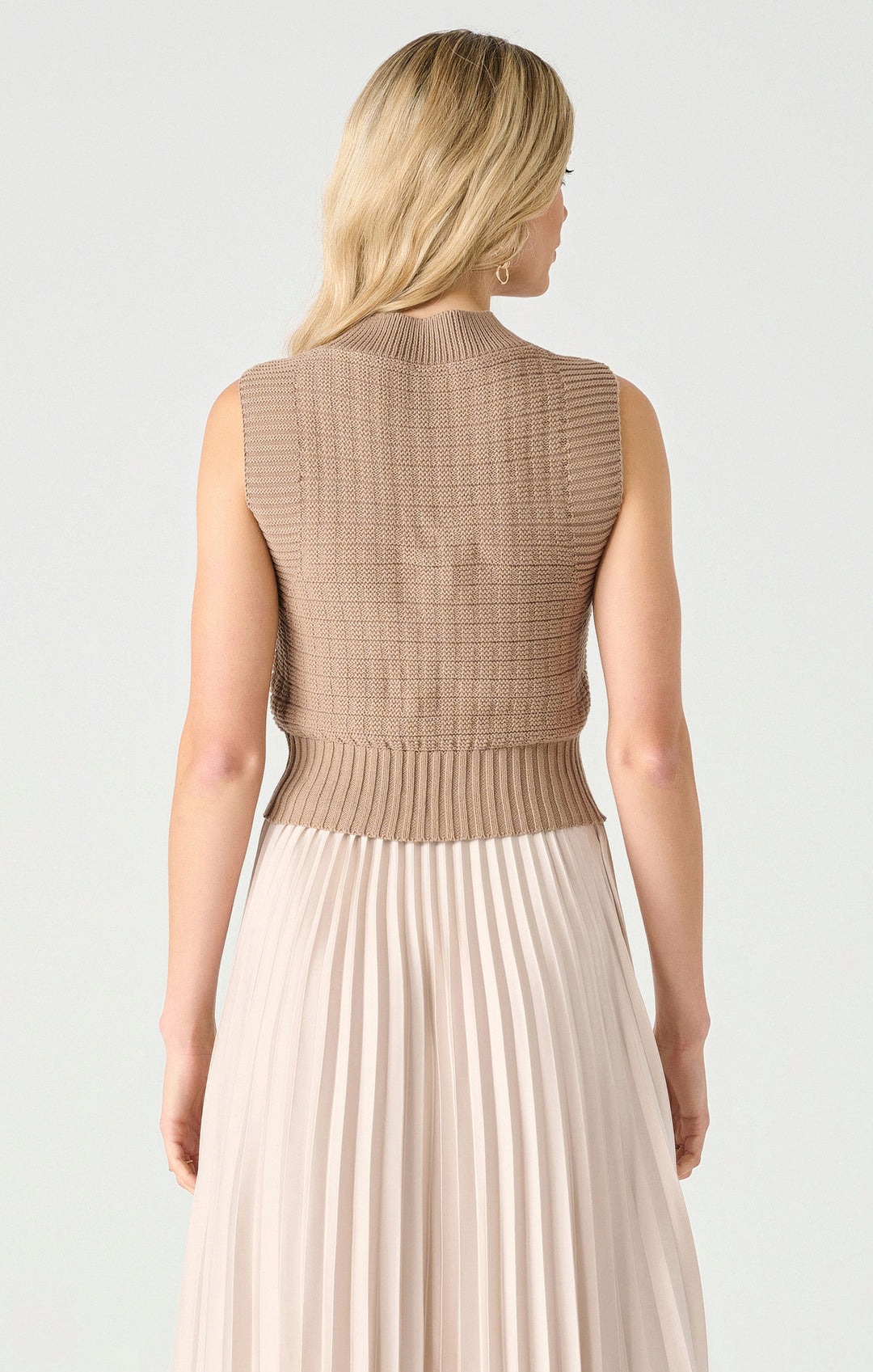 TEXTURED STITCH SWEATER TANK "BROWN"