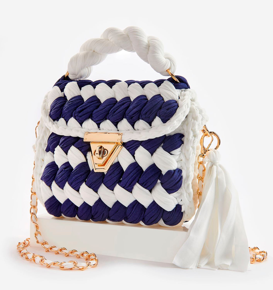 WOVEN HANDBAG WITH TASSEL "NAVY AND WHITE"