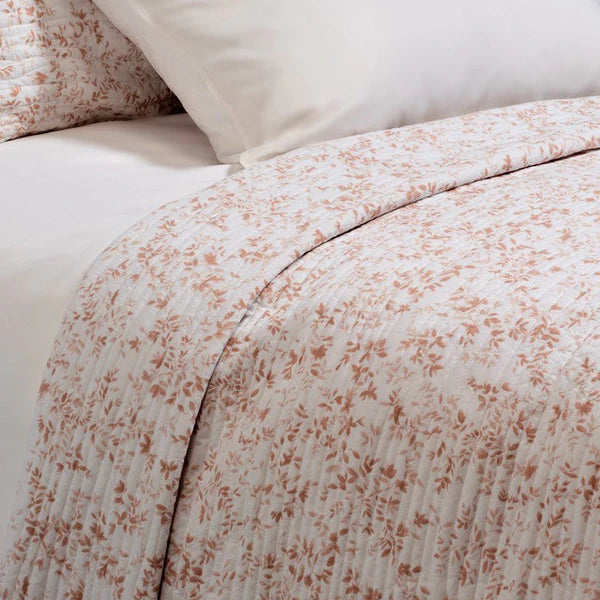 MARJOLAINE QUILT WITH A TERRACOTTA FOLIAGE PRINT - DOUBLE/QUEEN 3 PCS