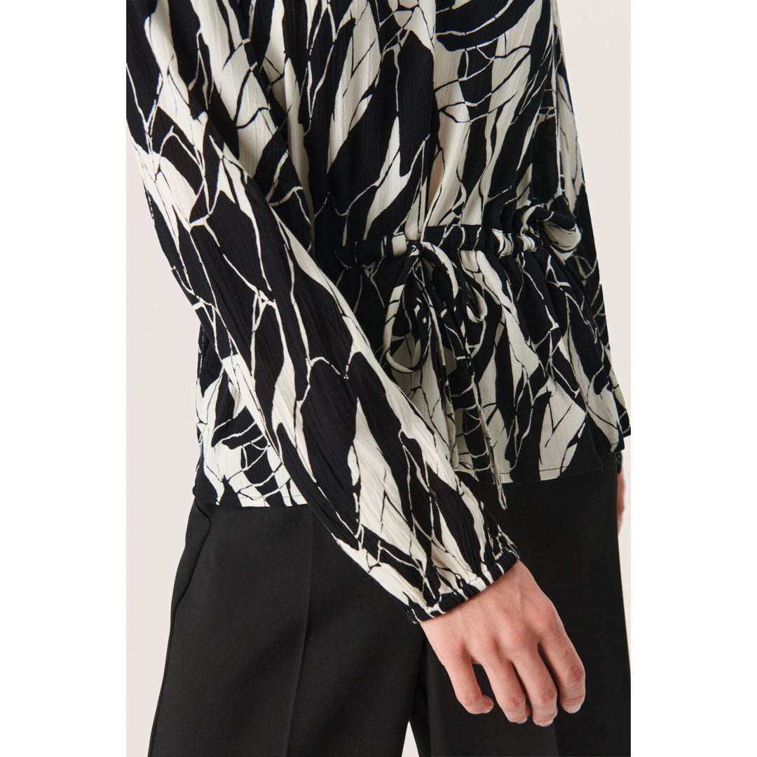 SLZAYA BLOUSE "BLACK & WHITE ROCK PRINT"