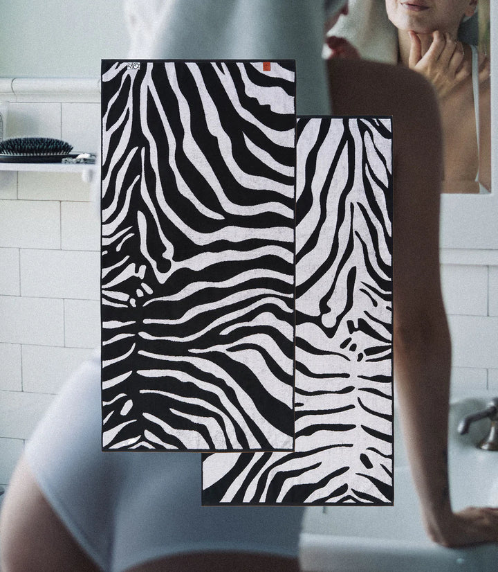 CLASSIC STRETCH TOWEL "WILD" - ZEBRA