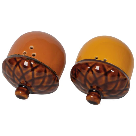 ACORNS SALT & PEPPER SHAKERS SET OF 2