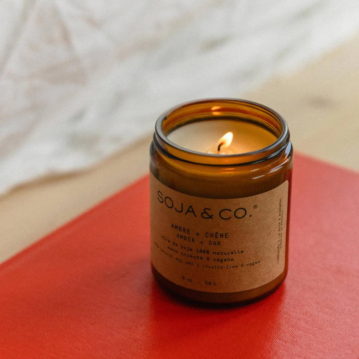 SOY WAX CANDLE - AMBER & OAK 8OZ