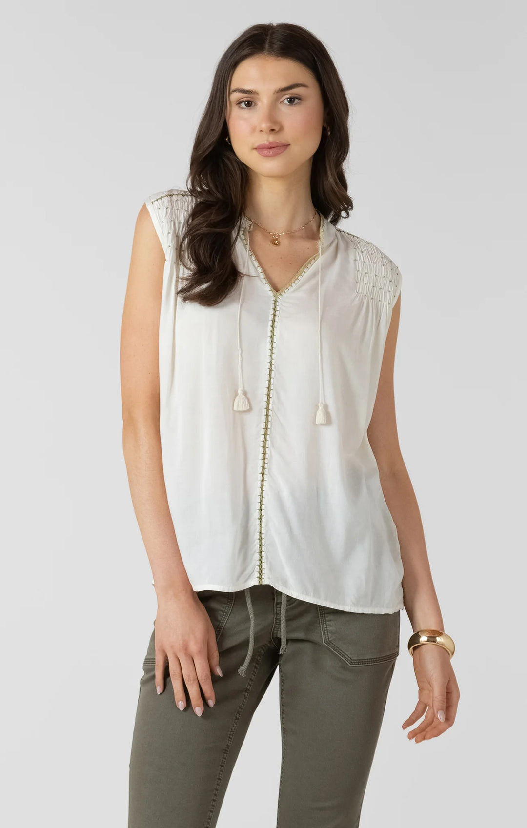 BEADED CONTRAST TRIM BLOUSE "PISTACHIO"