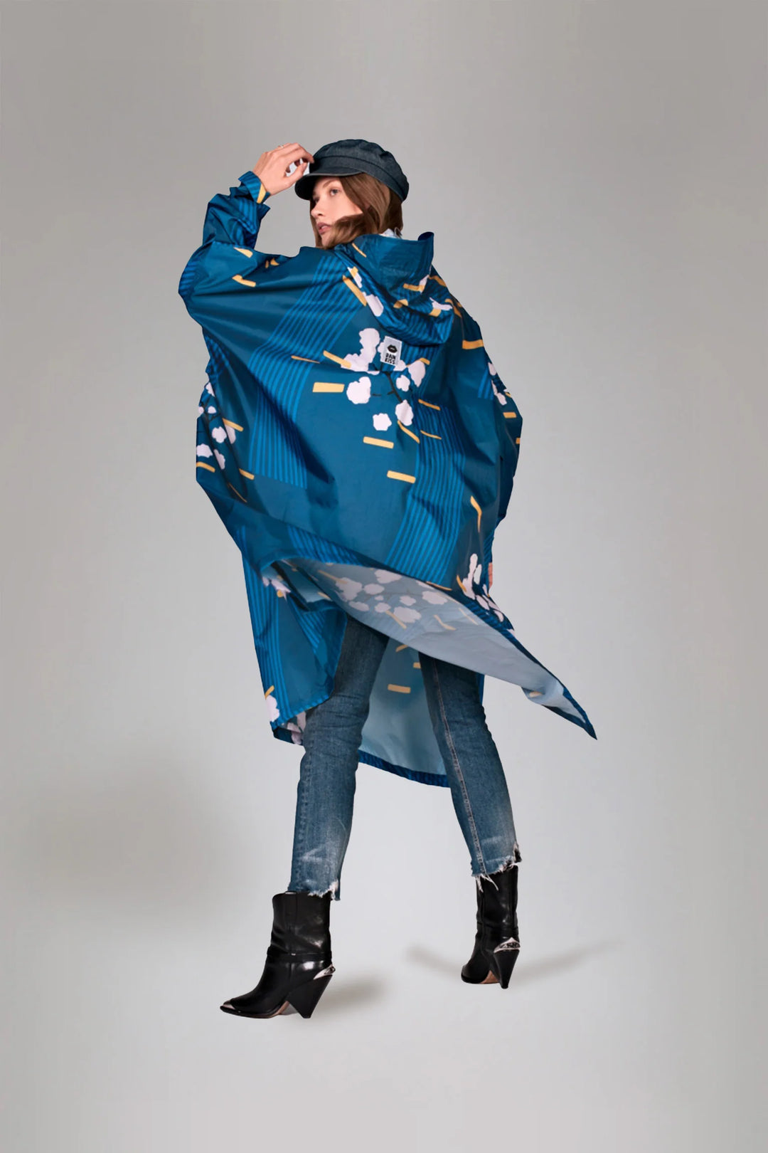 JAPANESE BLOSSOM PONCHO
