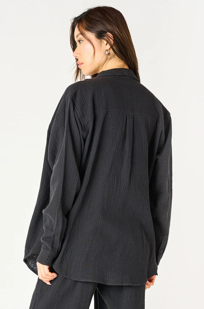 LS TEXTURED BUTTON-UP BLOUSE "BLACK"