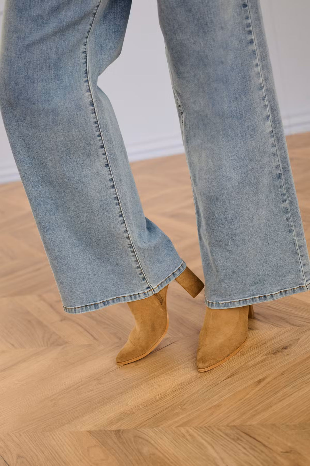 CRVISTI JEANS "CLEVELAND LIGHT BLUE DENIM"