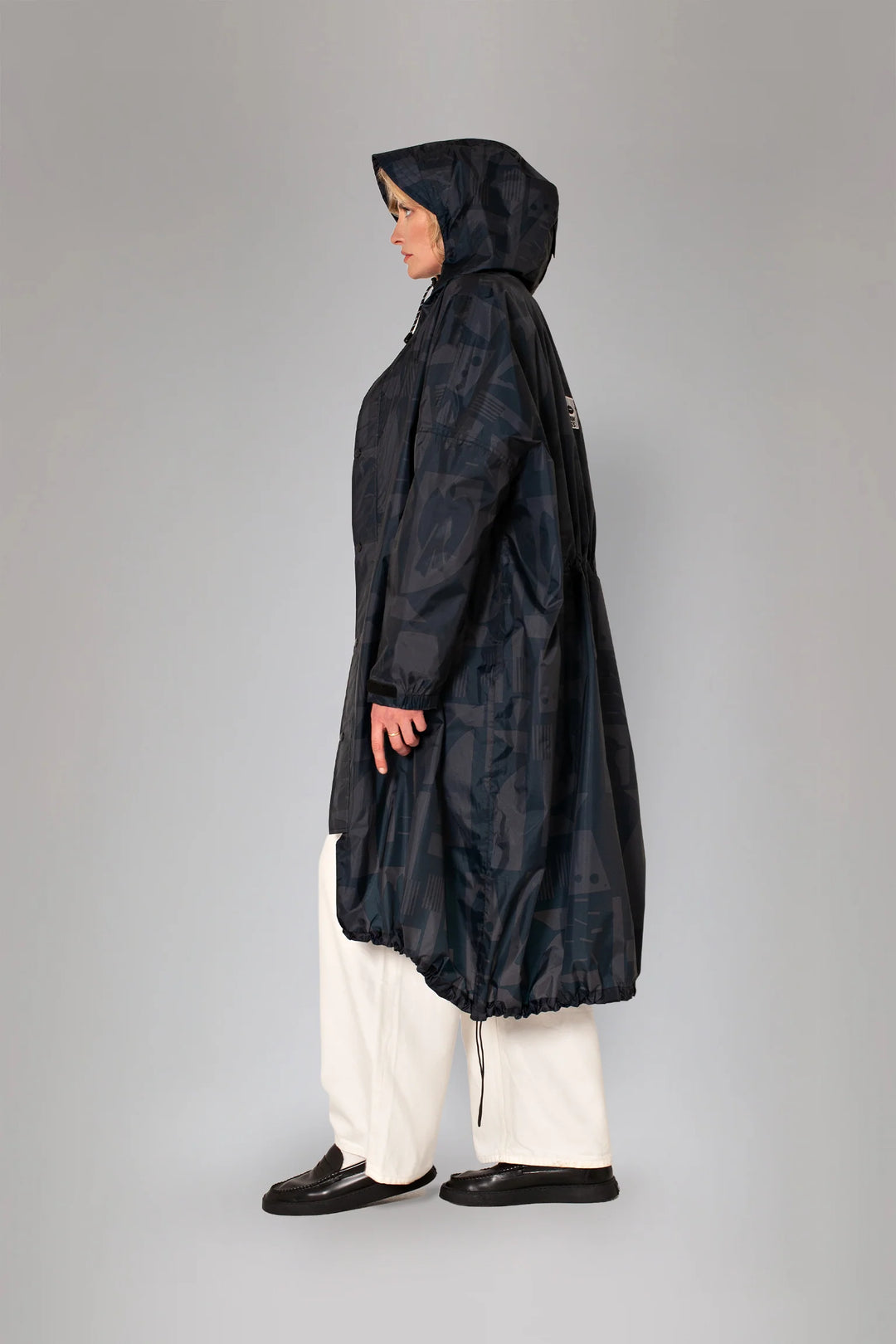 BACK TO BLACK RAINCOAT