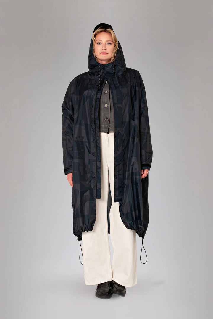 BACK TO BLACK RAINCOAT