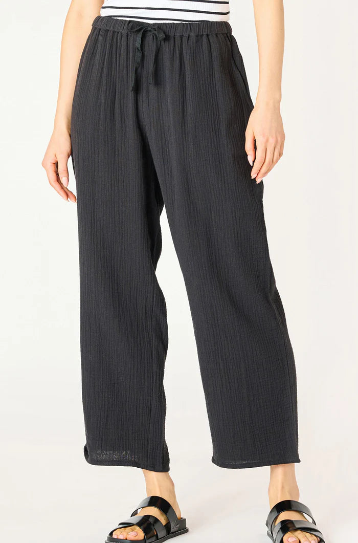 PULL-ON TEXTURED PANTS "BLACK"